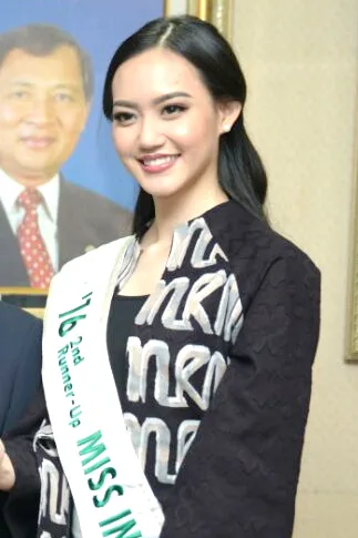 Felicia Hwang